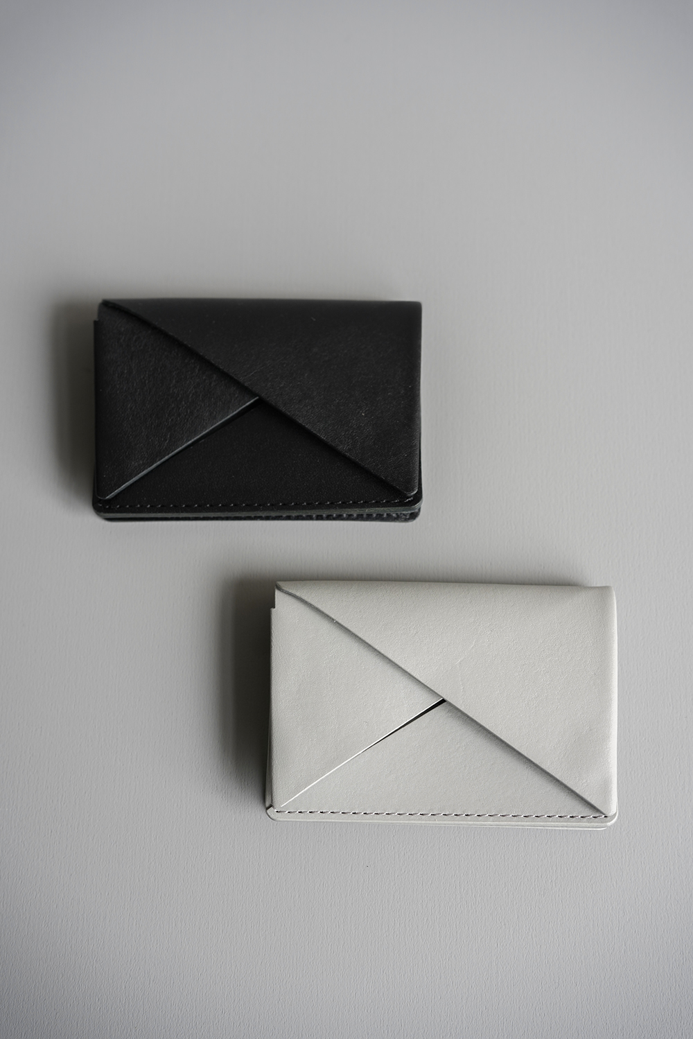 SLANT CARD CASE