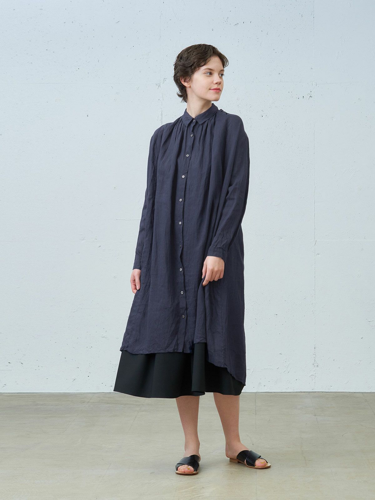 MidiUmi」FRENCH LINEN GATHER A LINE ONE PIECE、SALE 30％ OFF ...