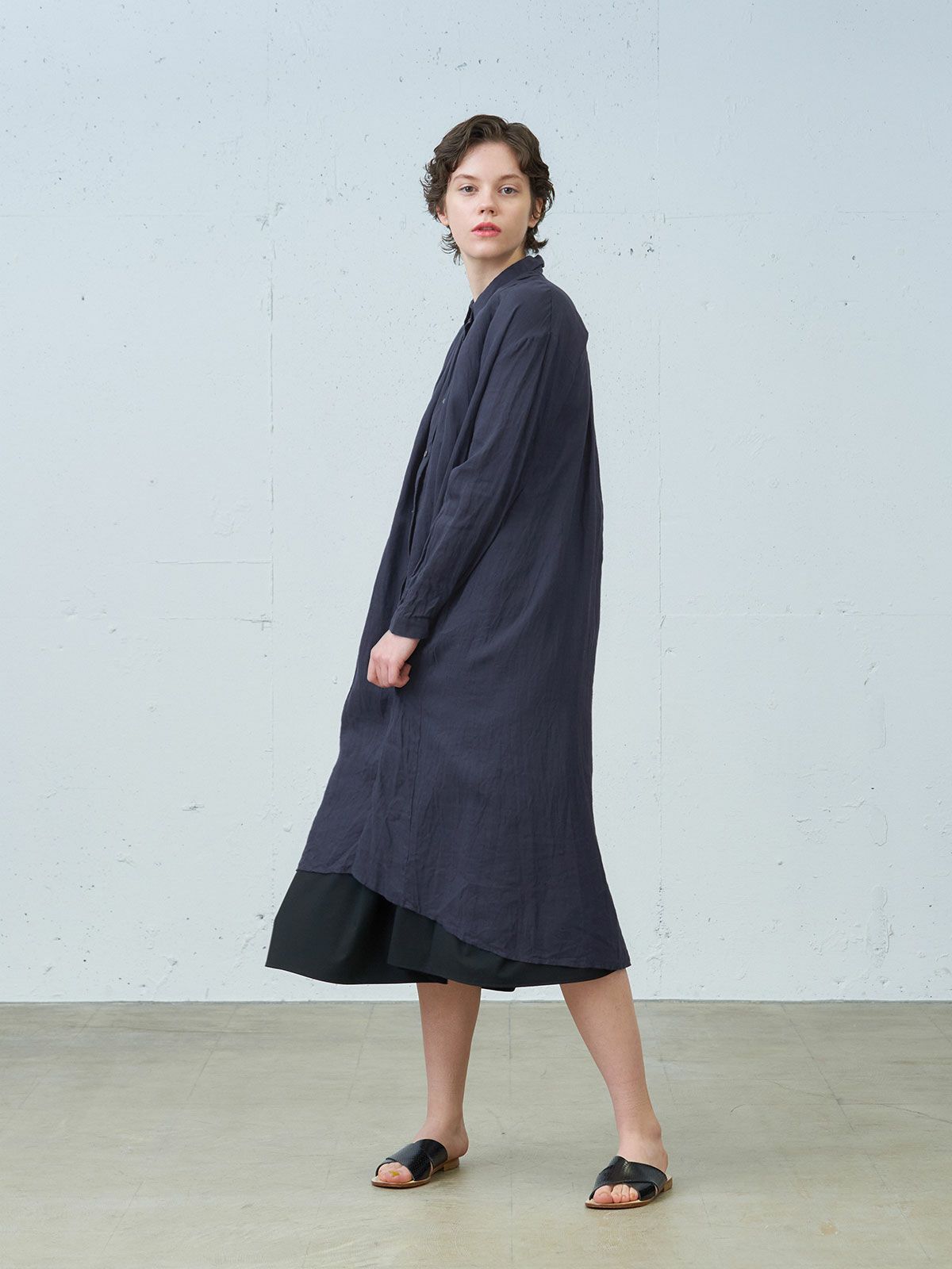 MidiUmi」FRENCH LINEN GATHER A LINE ONE PIECE、SALE 30％ OFF ...