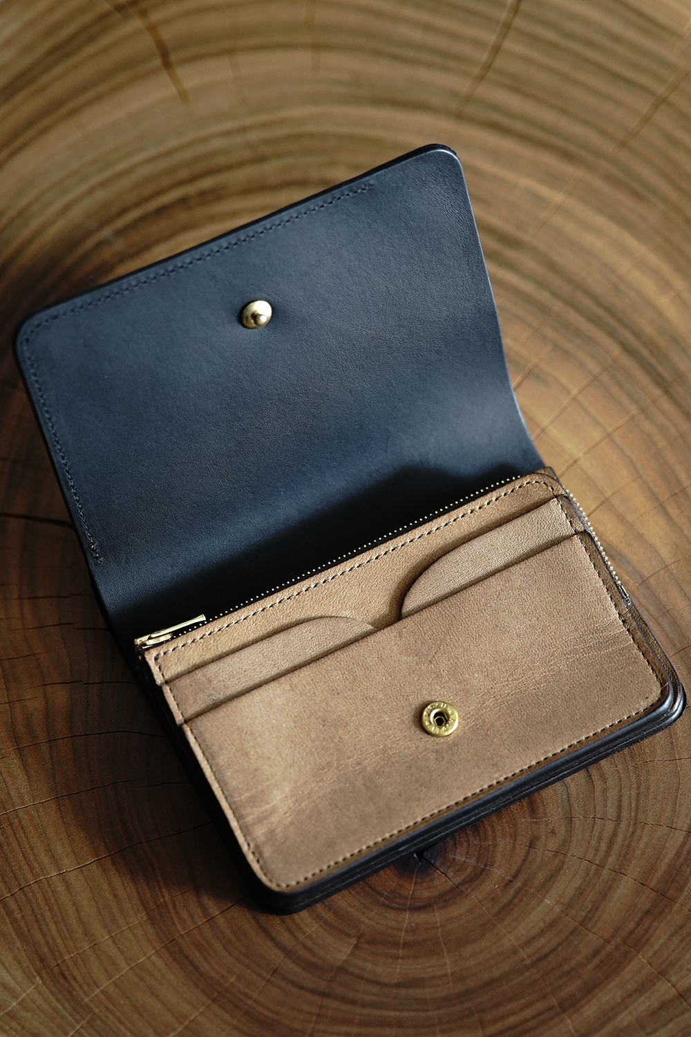 forme」Short wallet baby calf 2023秋生産モデル、入荷 | ANOTHER LOUNGE