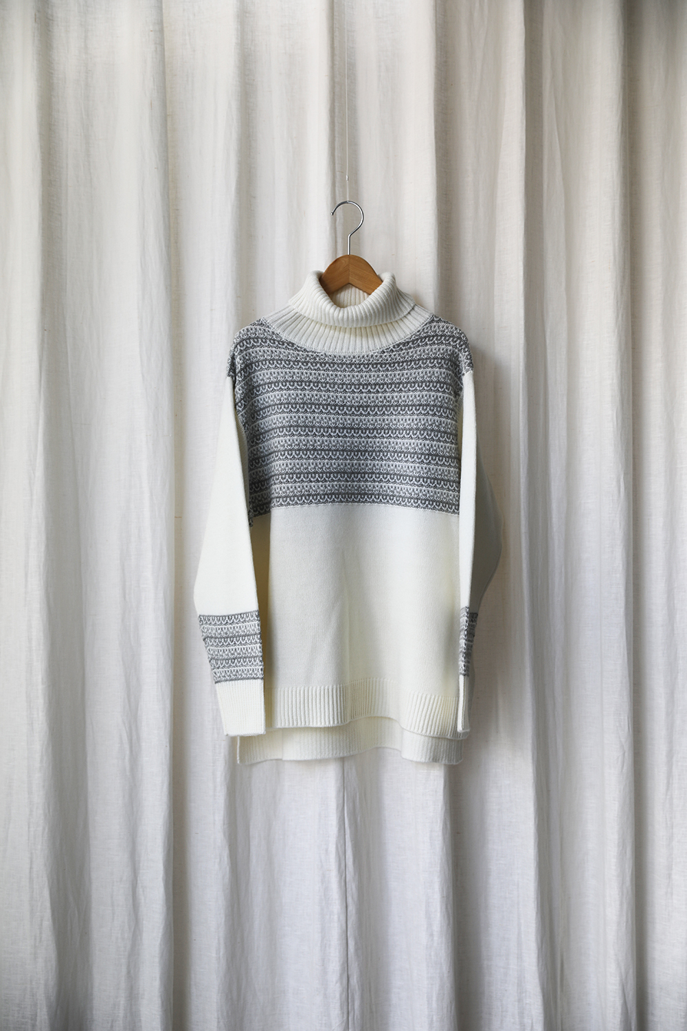 jacquard turtle neck pull over
