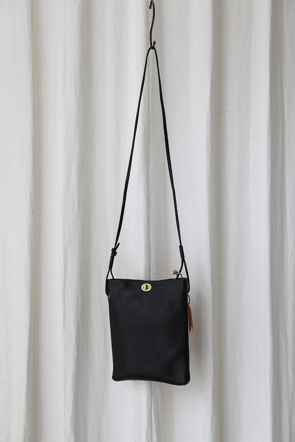 SLOW(スロウ) bono mini shoulder bag ブラック