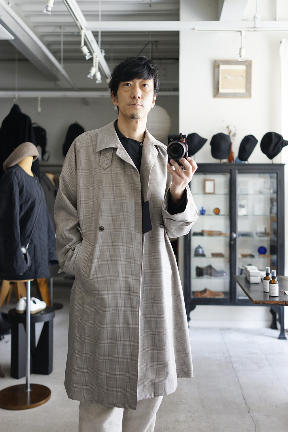 URU WOOL CHECK BELTED COAT