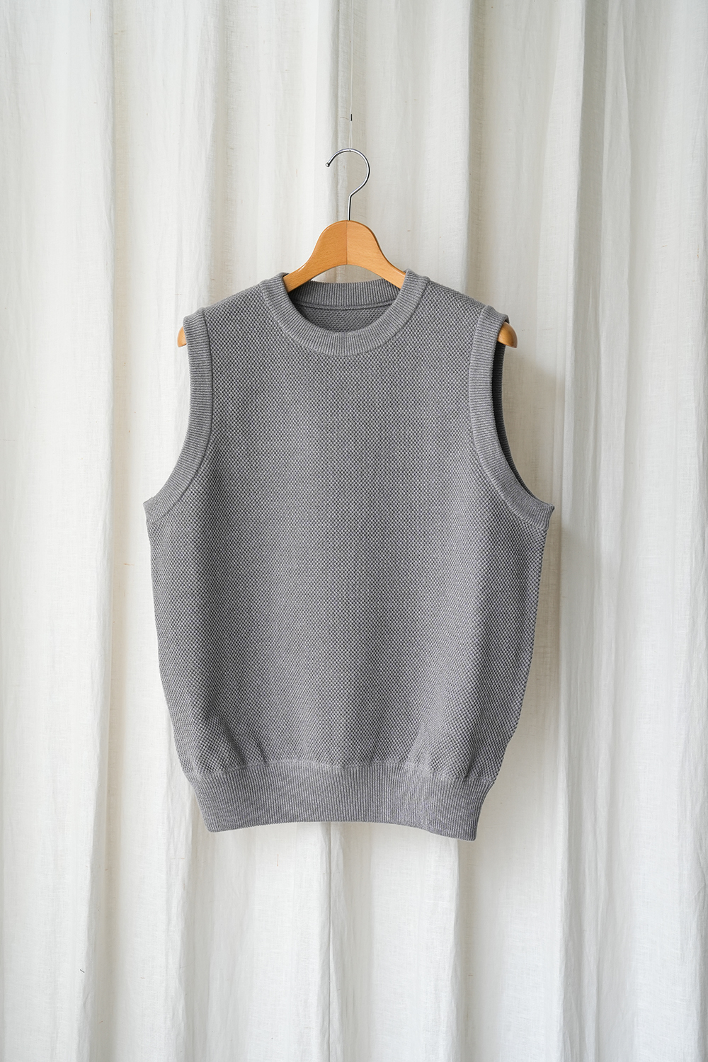 Moss Stitch C/N Vest