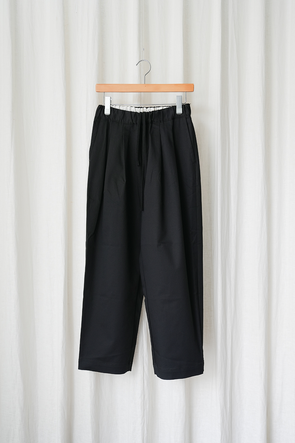 easy color pants