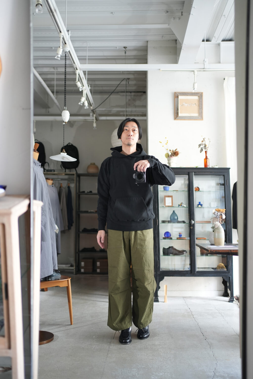 Urake Wide Cargo Pants Color: Black
