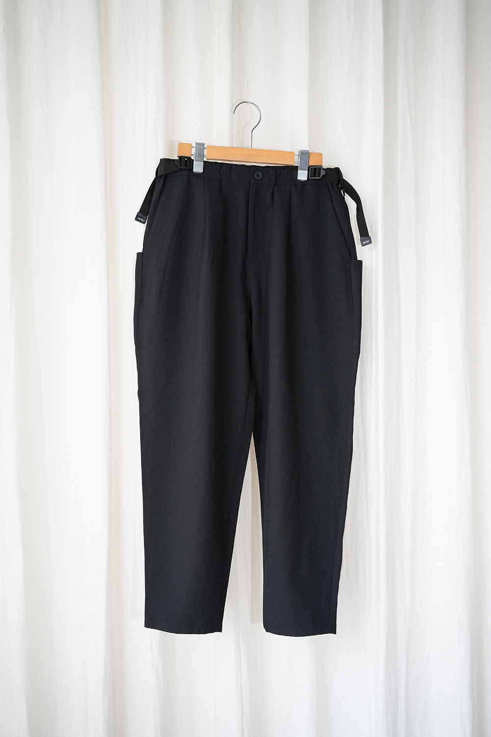 LIGHTWEIGHT BALLOON CROPPED PANTS