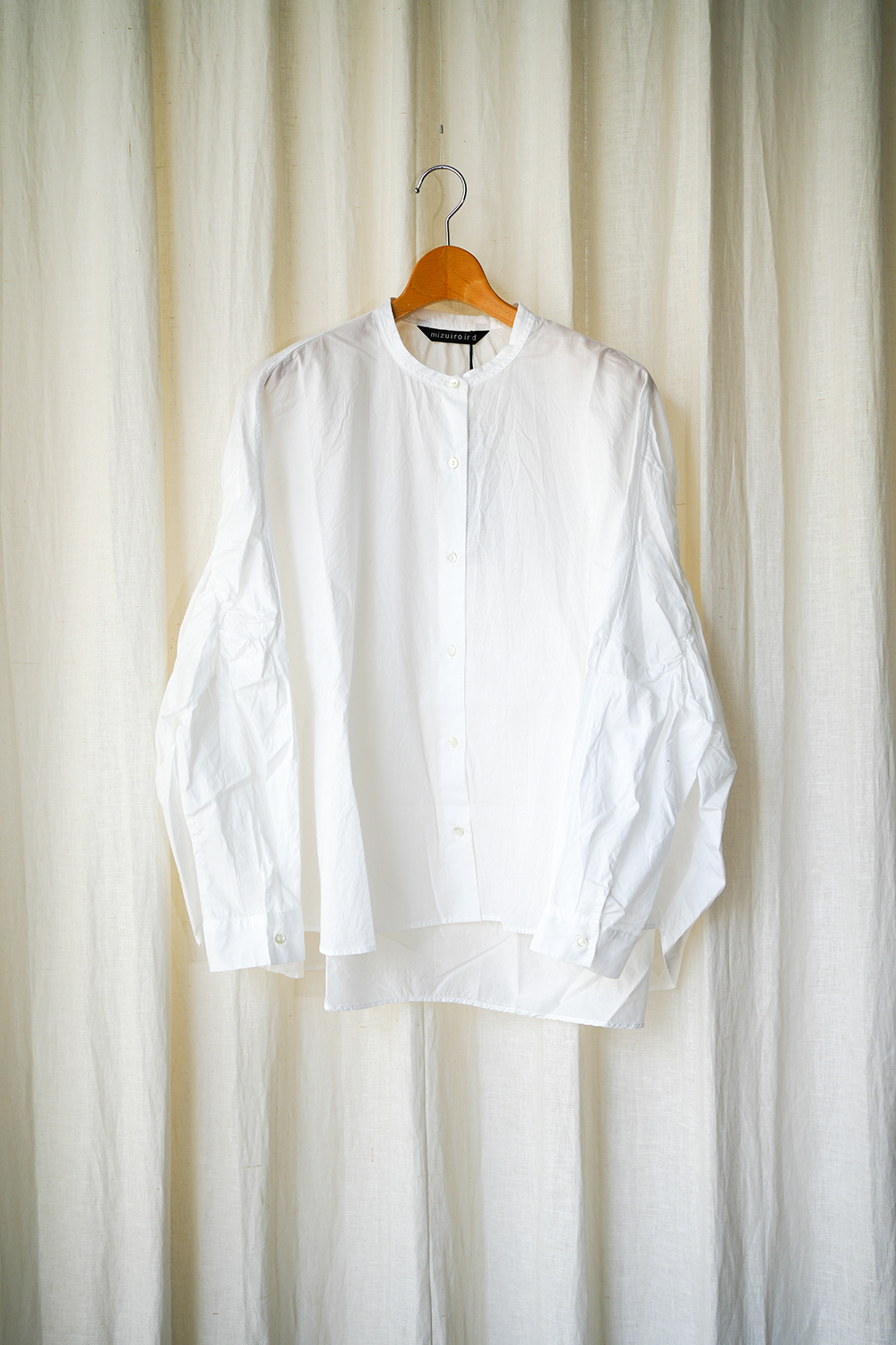 back gather wide shirt