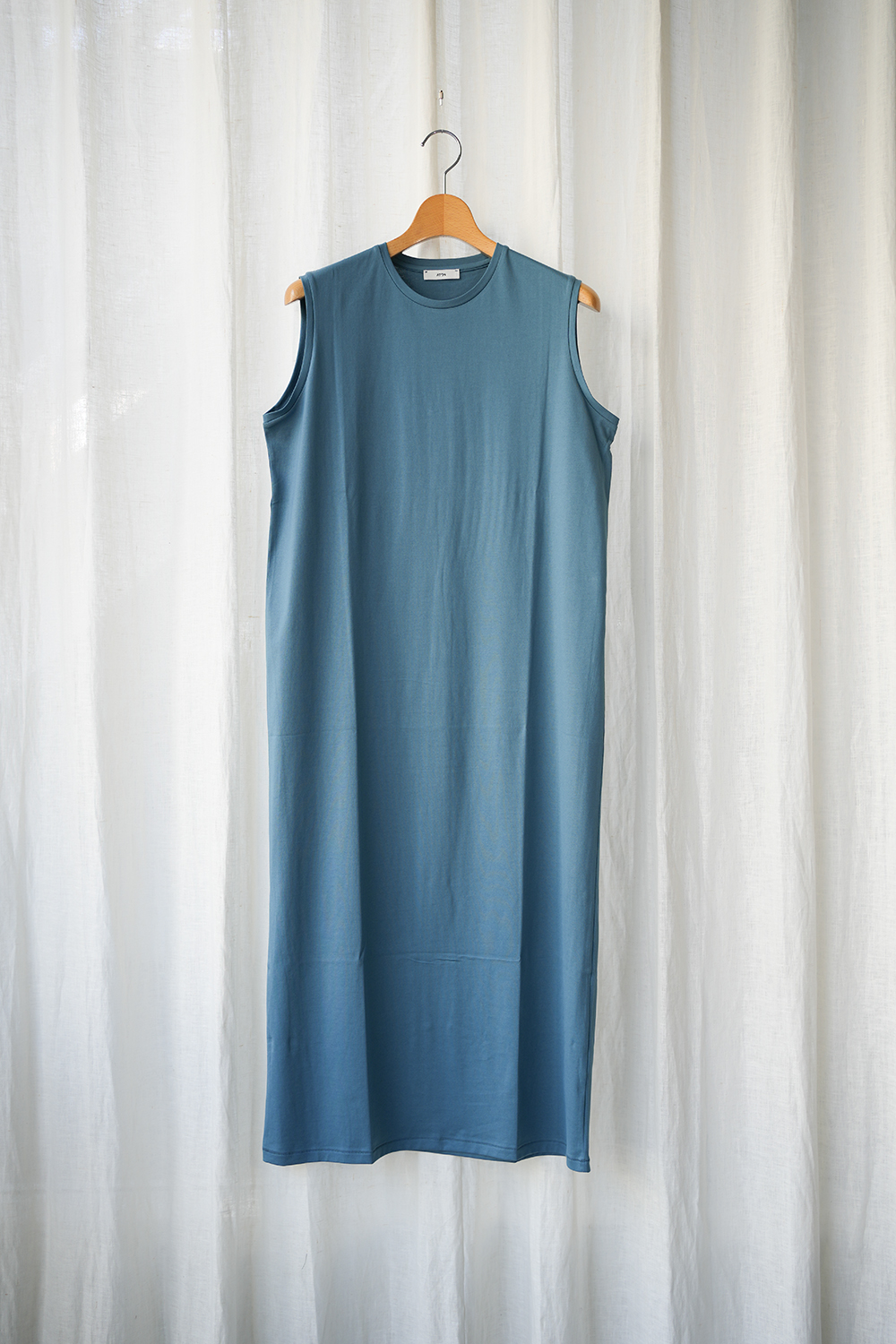 SUVIN 60/2 NO-SLEEVE DRESS