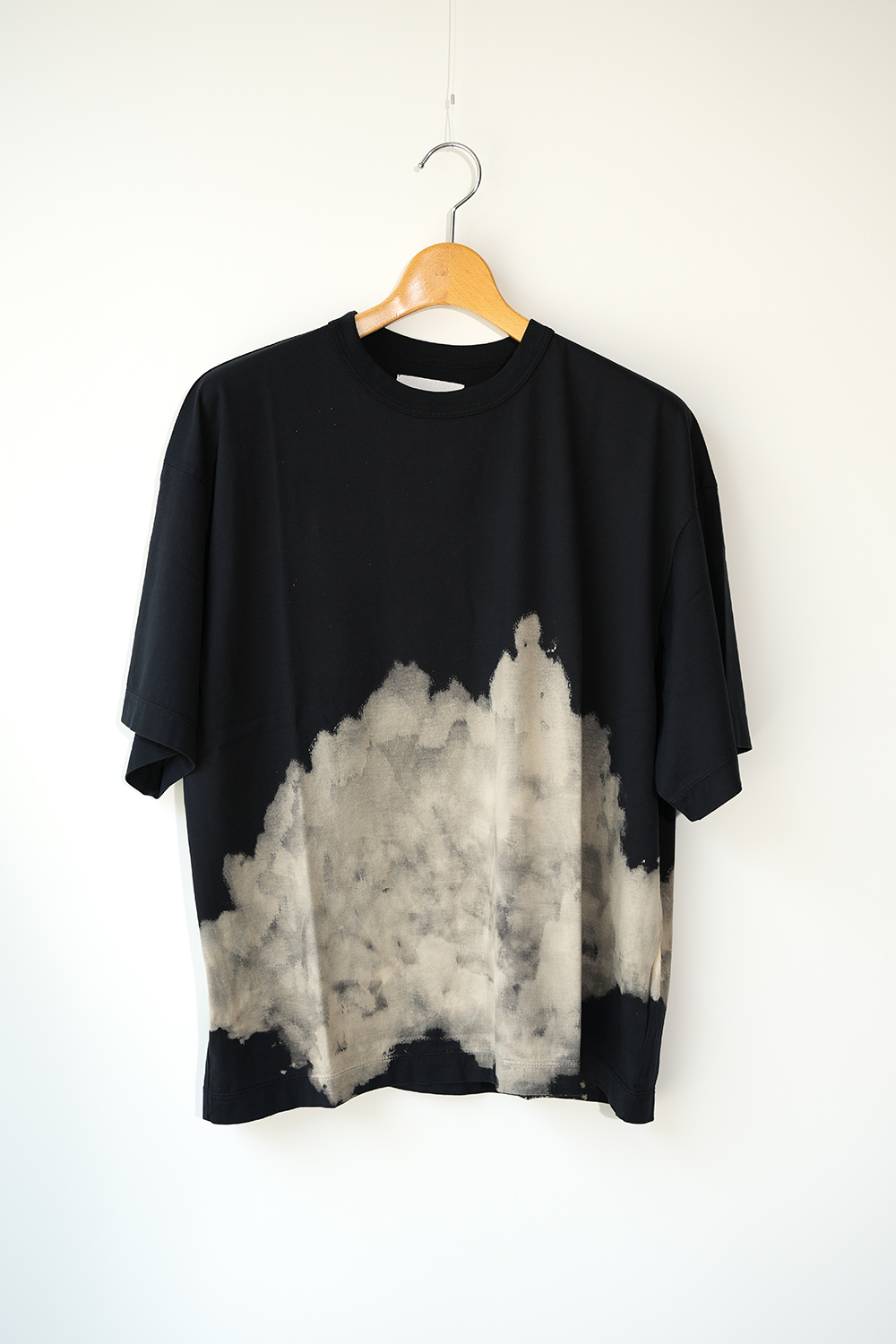 COMFORT-FIT Tee “CLOUDY BLEACHING”