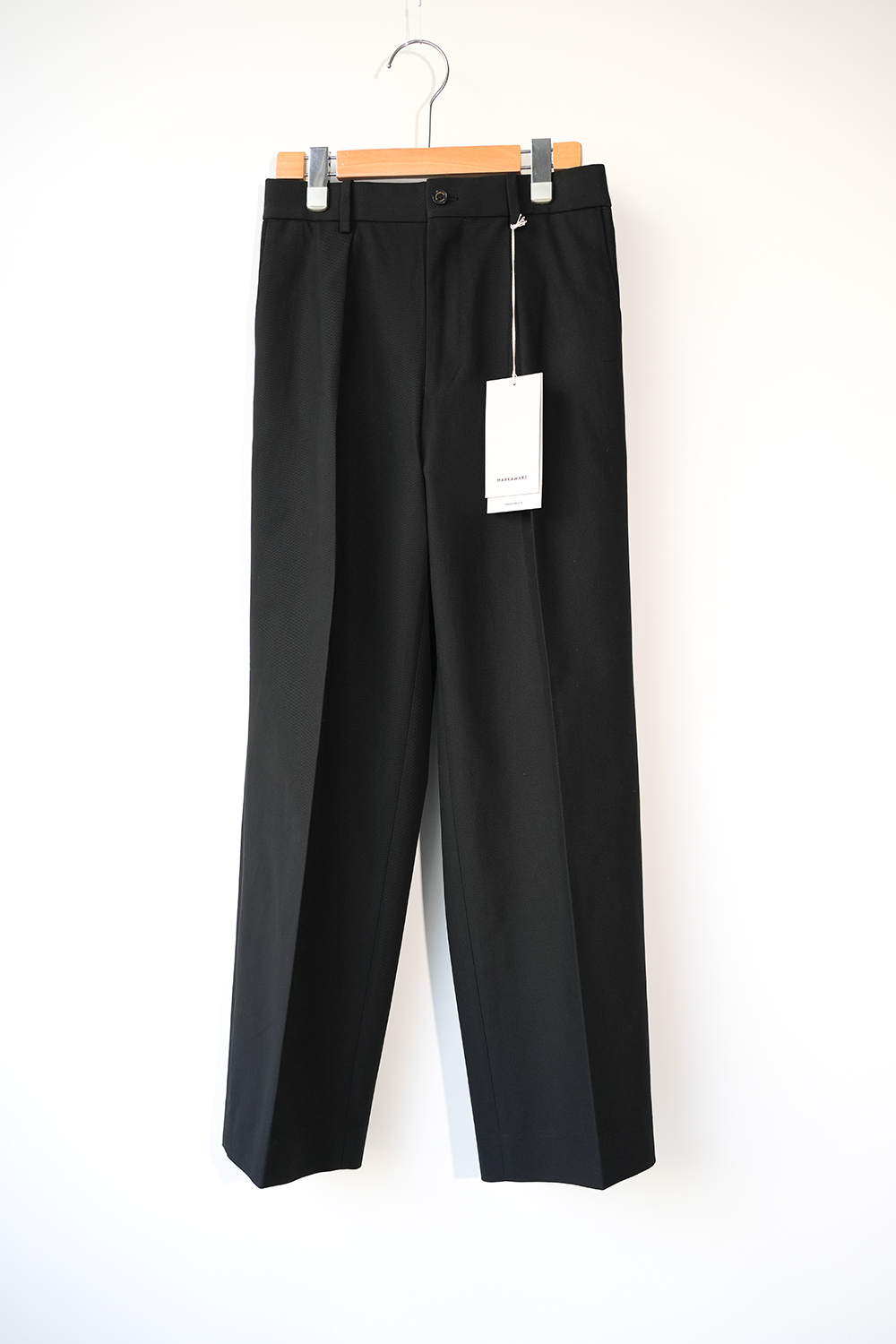 ONE TUCK TAPERED TROUSERS