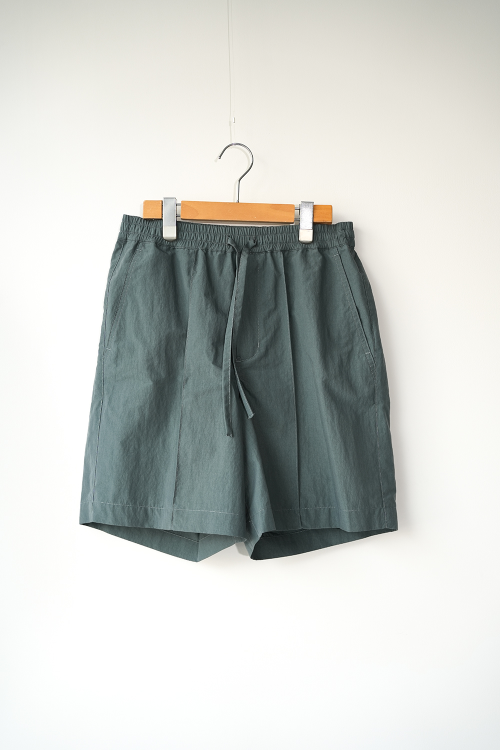 SUPIMA COTTON x NYLON TYPEWRITER SHORT PANTS