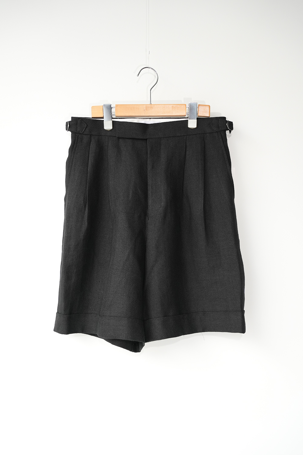 OFFICER TWO TUCK SHORTS