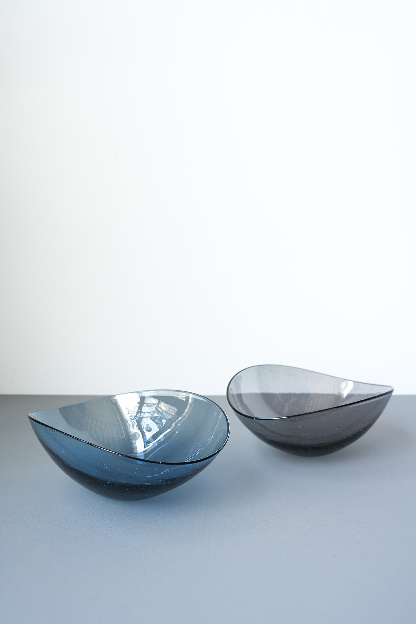 LOTUS OVAL BOWL M