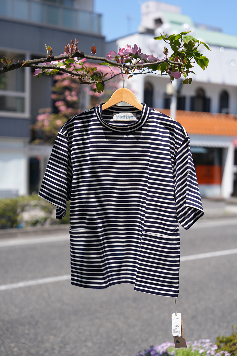 side pocket BD T shirt