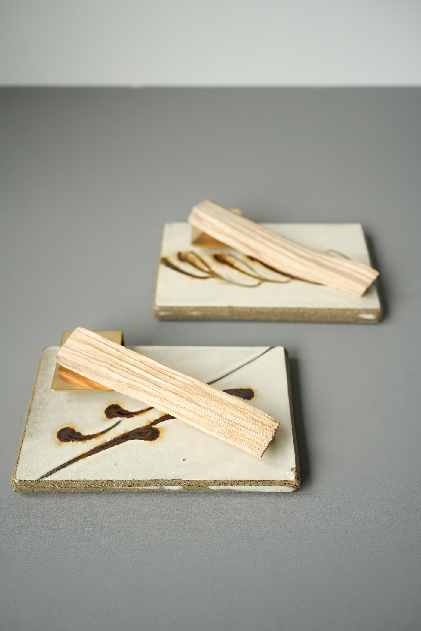 WHOLE TREE Palo Santo Plate ふもと窯