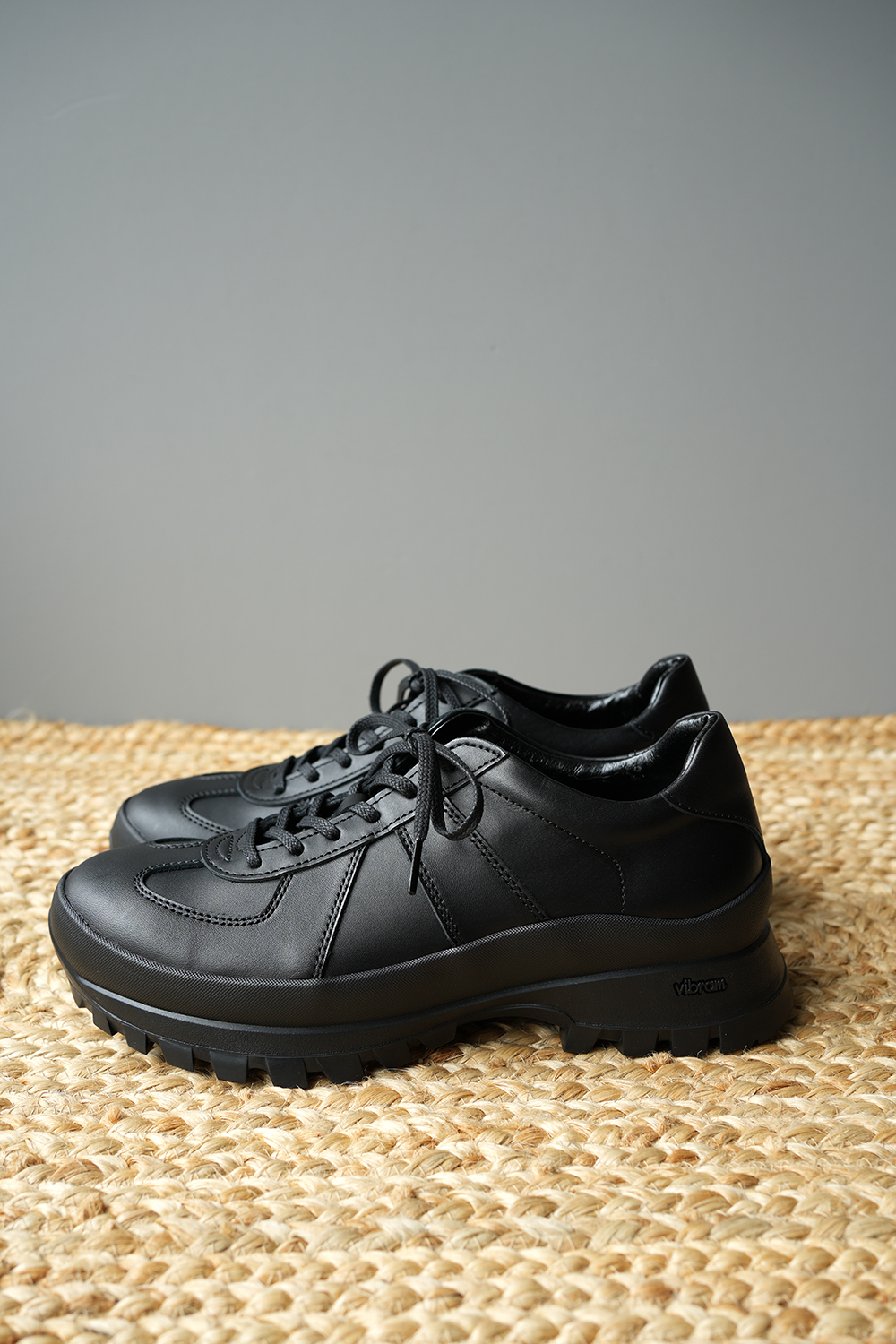 GERMAN TRAINER with 884C Vibram