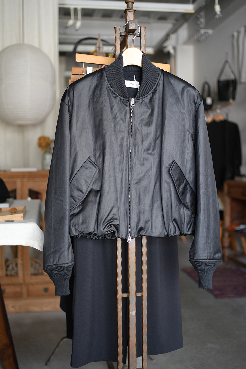 COWHIDE NYLON | CROPPED JACKET MA-1