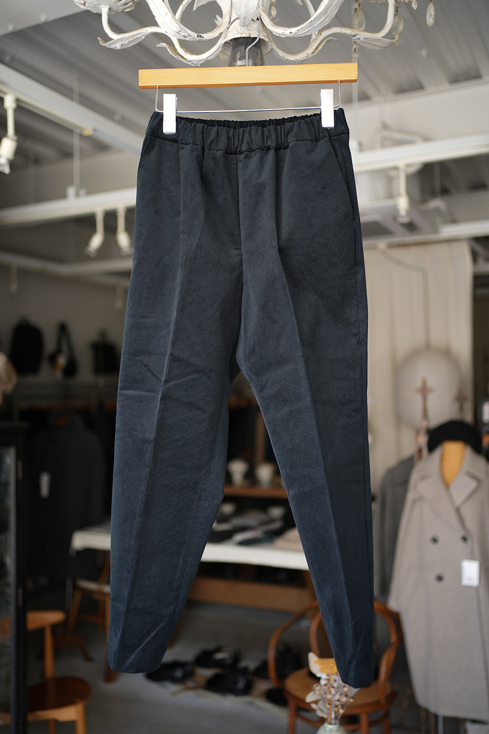 コーデュロイセンタープレスパンツ