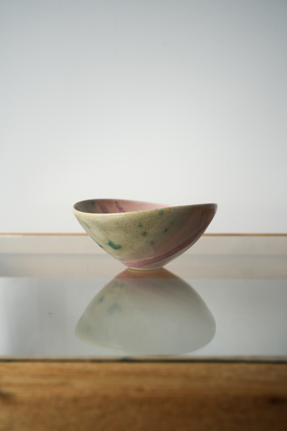 たわみ小鉢 桃山吹釉