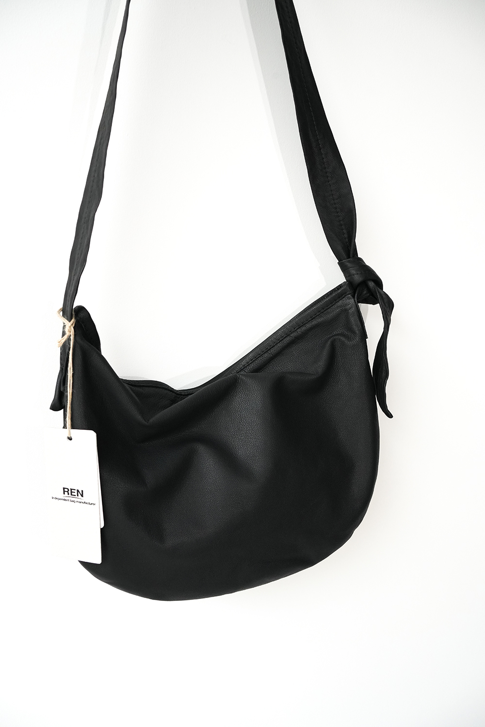 zipサークルショルダーS やぎ革・ベアー