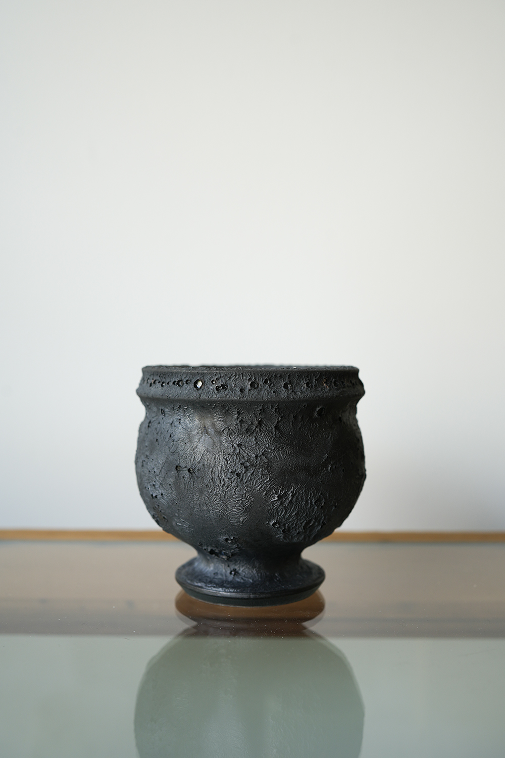 鉢 脚付き発泡釉1
