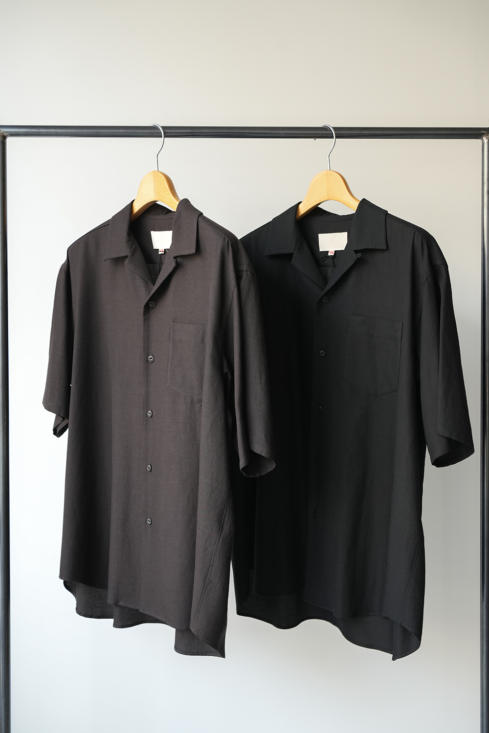 OPEN COLLAR S/ S SHIRT