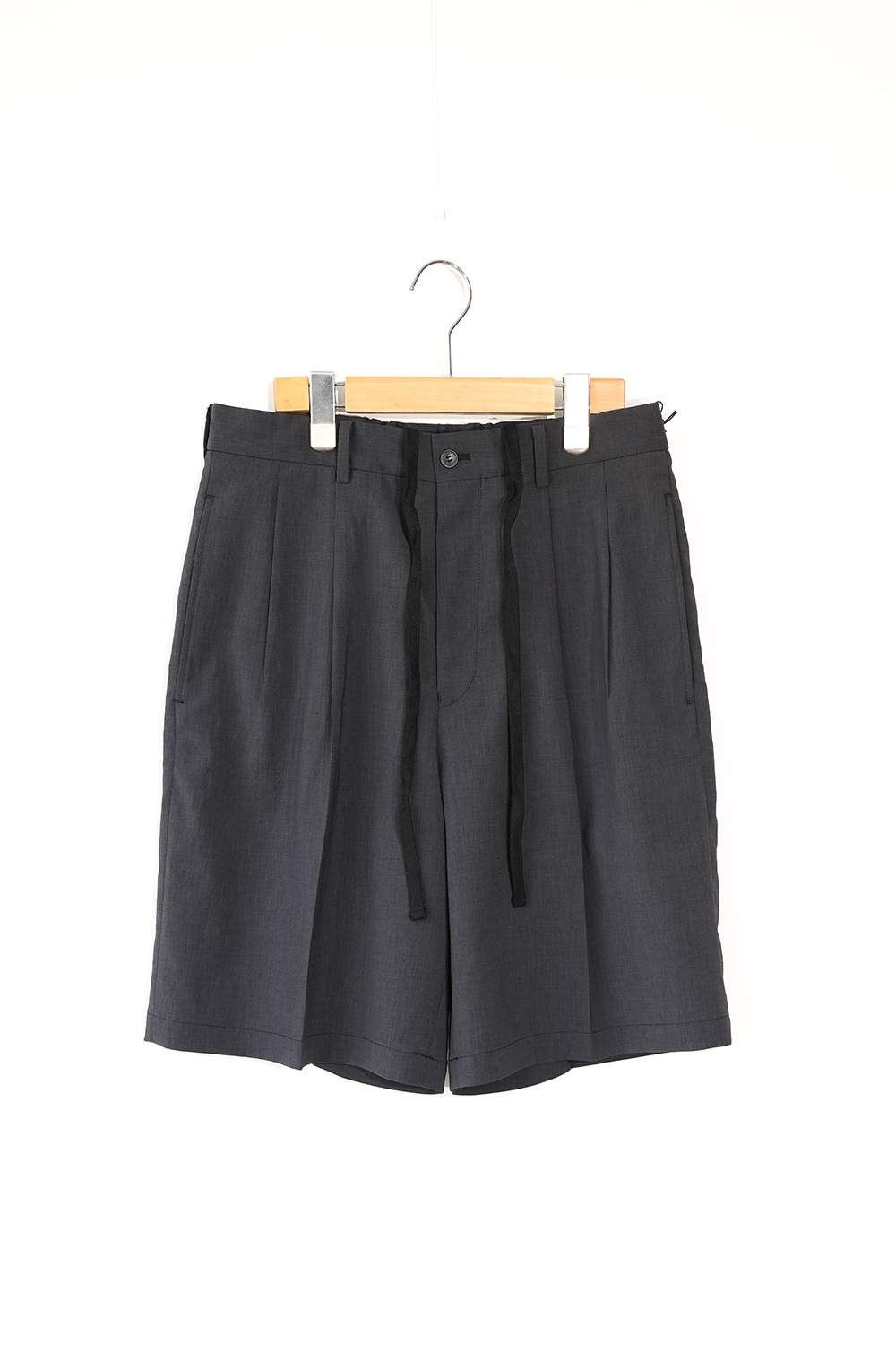 DOUBLE PLEATED SHORTS