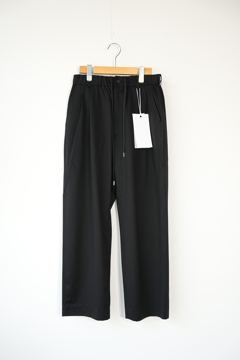 46G Tuck Easy Pants