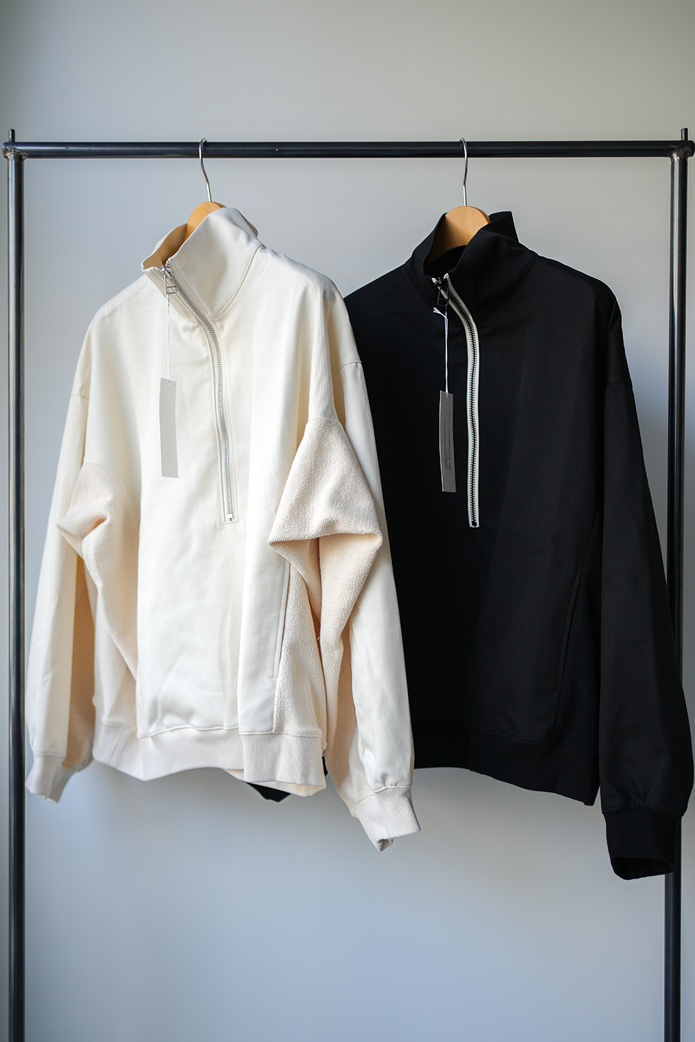 ORGANIC COTTON & RECYCLED POLYESTER SWEATSHIRT