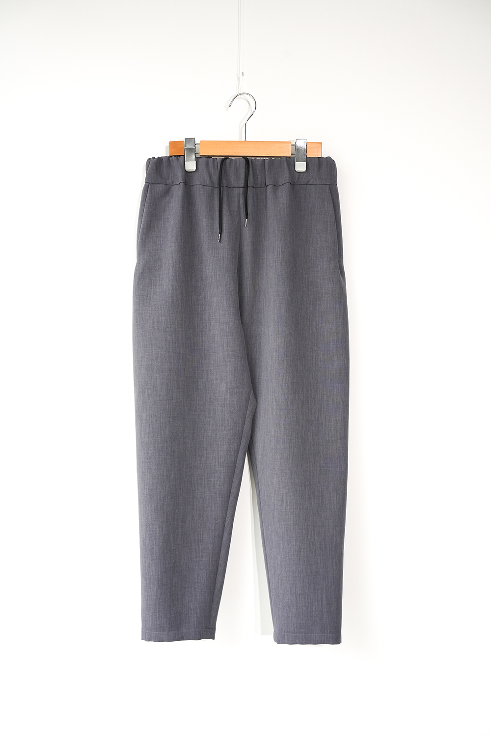 ポリエステルドライダブルウェザーテーパードパンツ