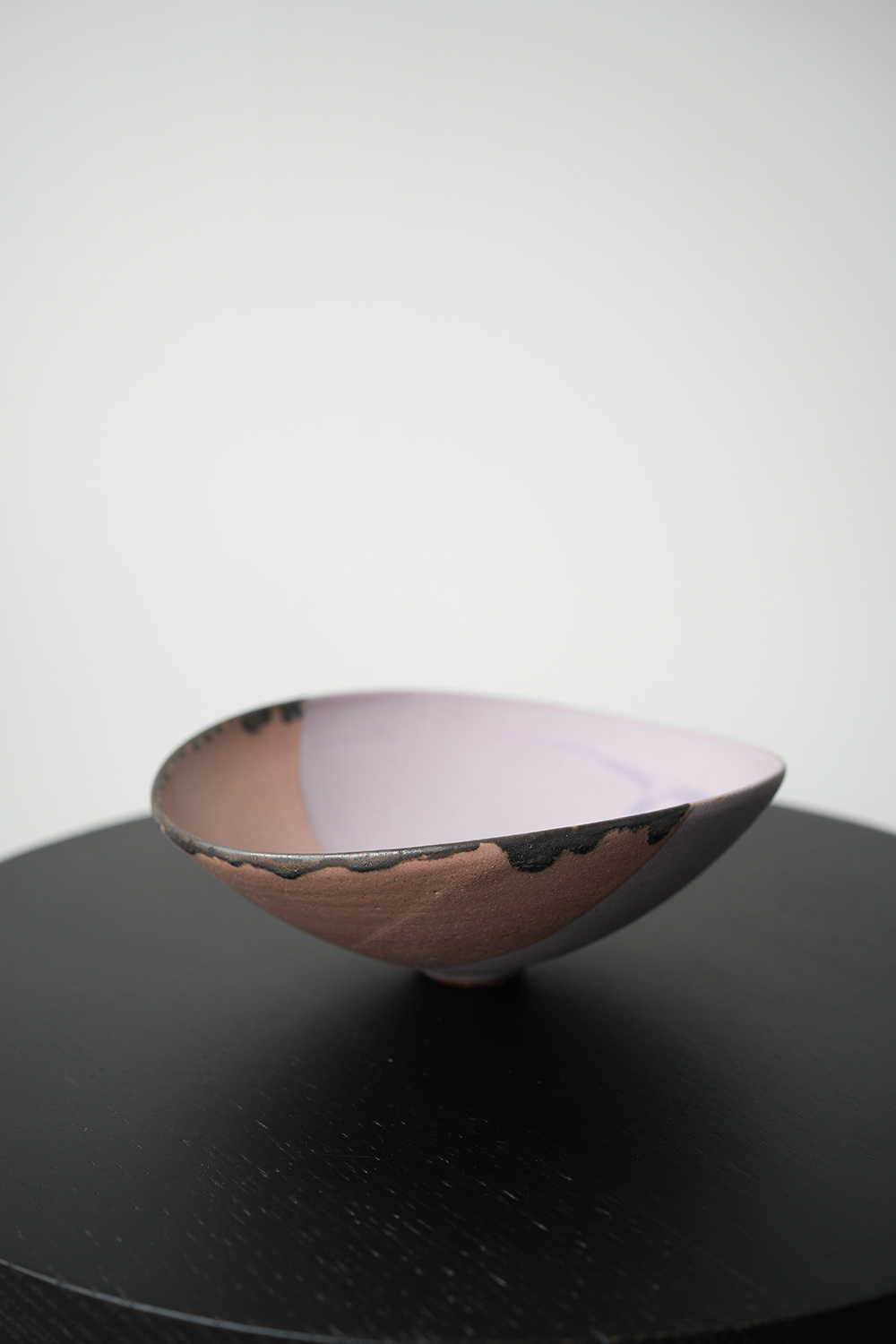 たわみ碗 紫桃釉