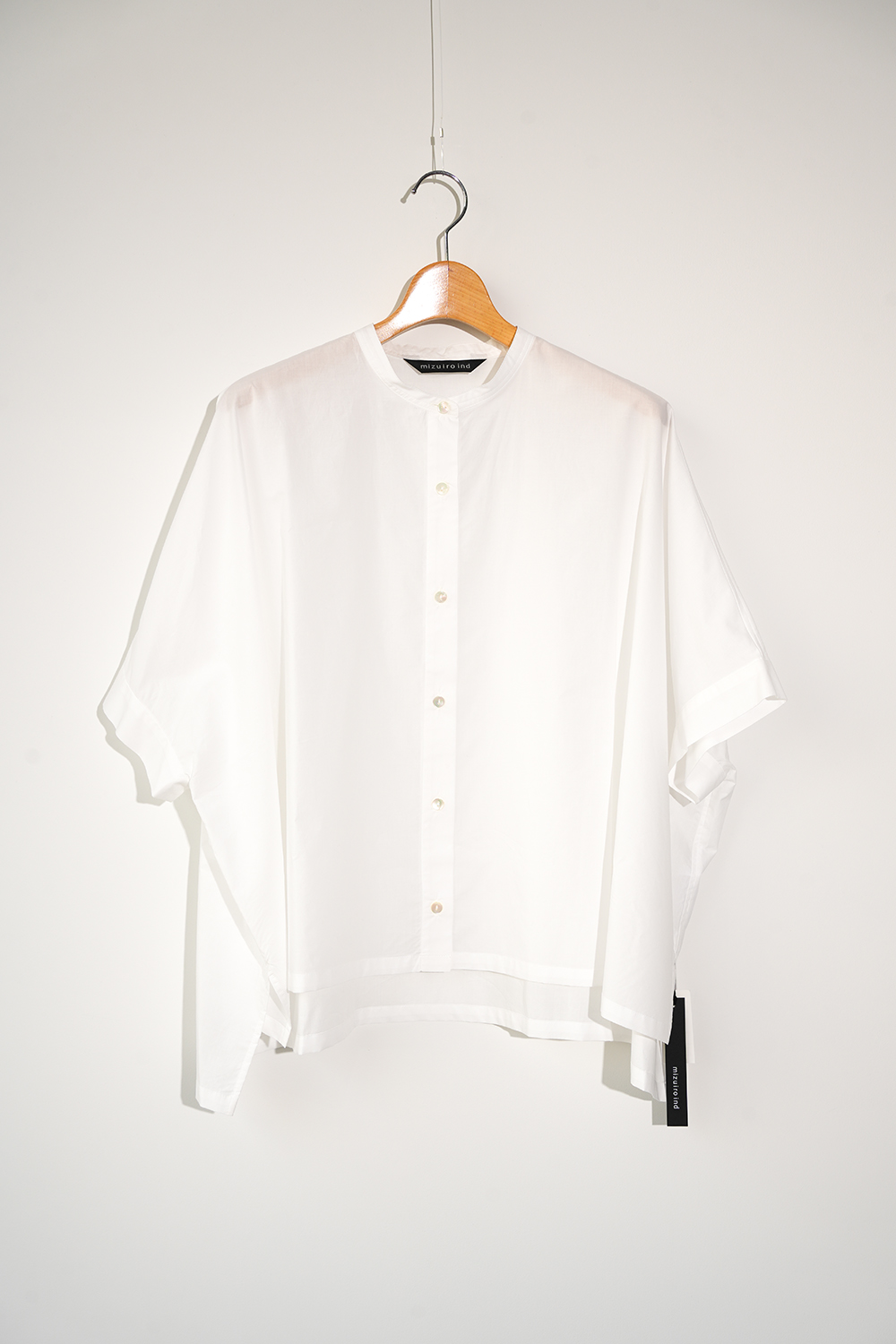 ハーフスリーブスタンドカラーワイドシャツ