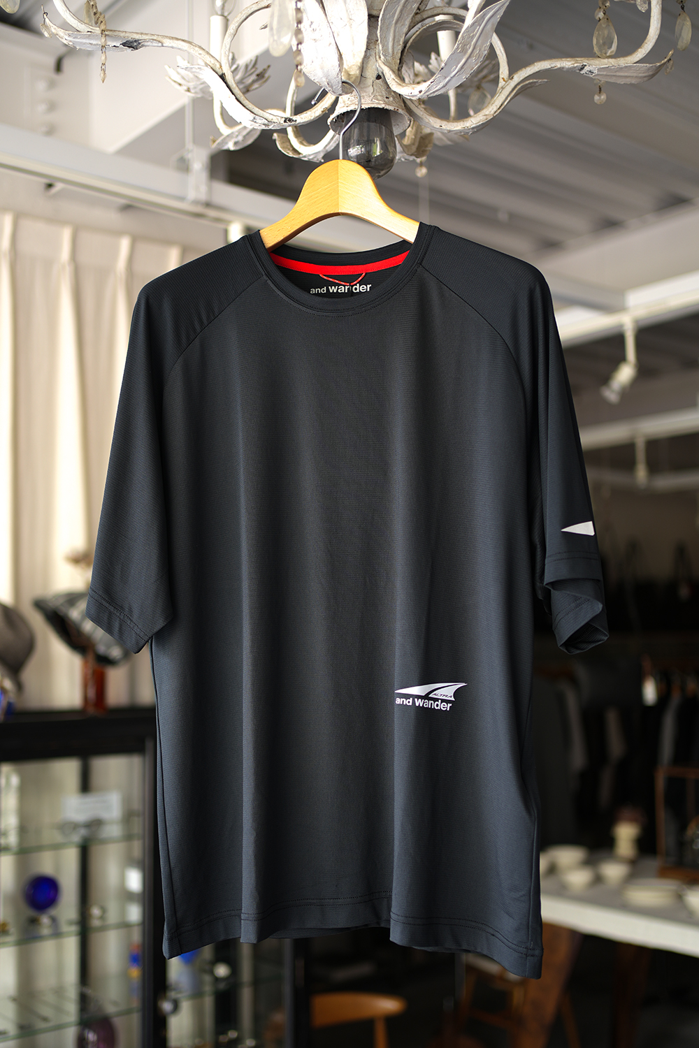 ALTRA × and wander SS T
