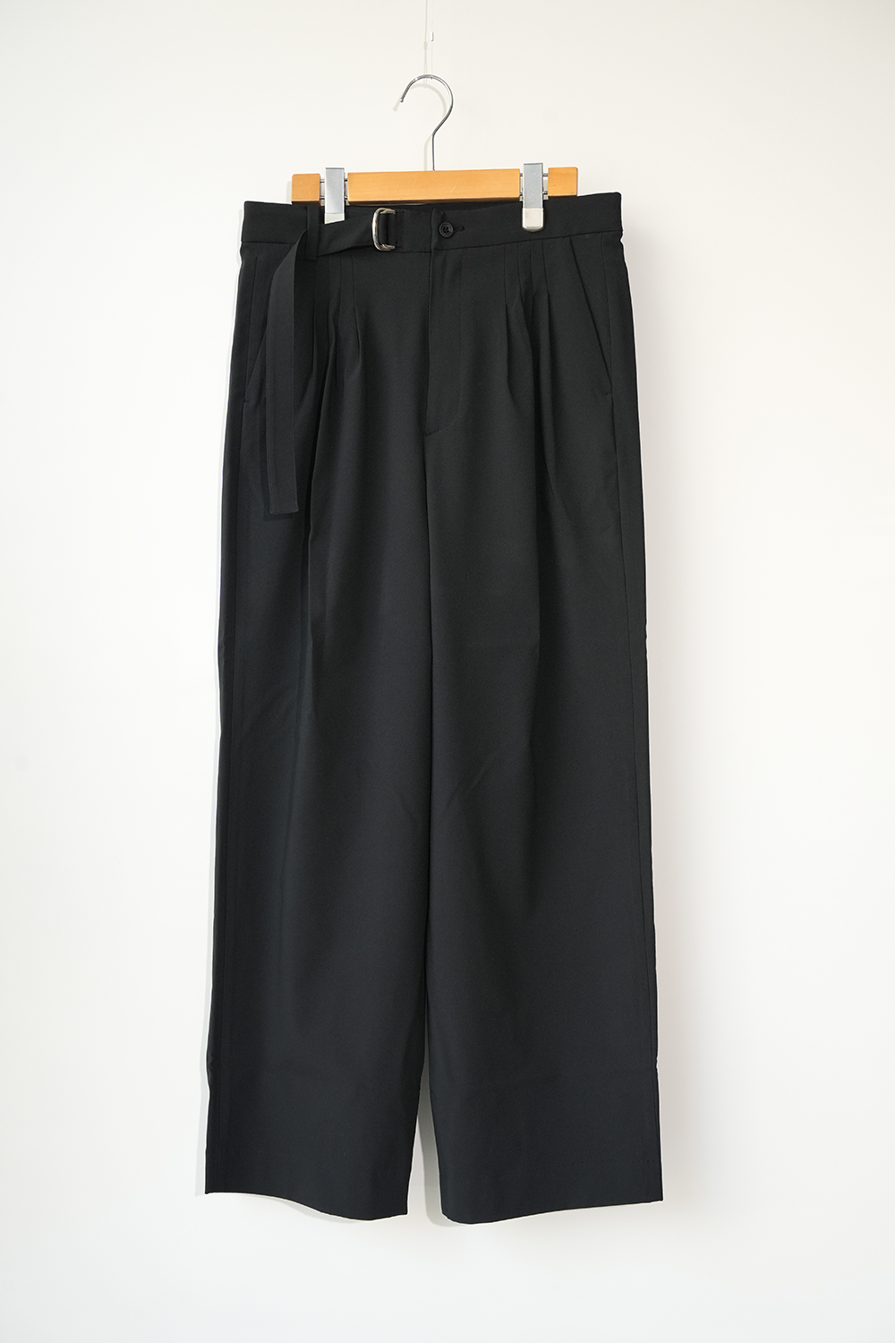 SOLOTEX 4 TUCK WIDE PANTS