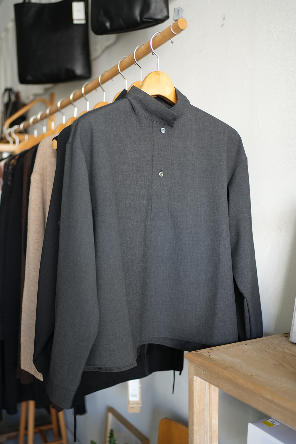 stand collar P/O shirt